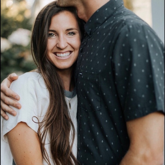 Meet your Posher, Alyssa - Picture 1 of 1